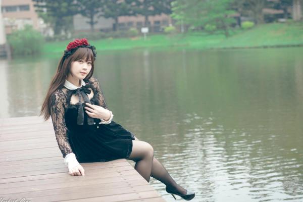 ベッキー   台湾正妹Becky中央大学户外写真，清纯校服与甜美女仆装角色扮演 [92P]第76张图片