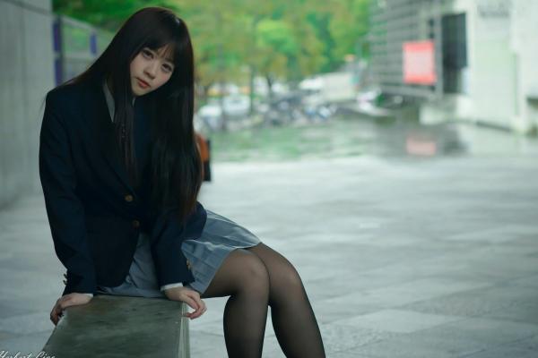 ベッキー   台湾正妹Becky实践大学校服写真，jk制服气质学妹清纯街拍第4张图片