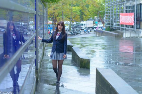 ベッキー   台湾正妹Becky实践大学校服写真，jk制服气质学妹清纯街拍第22张图片