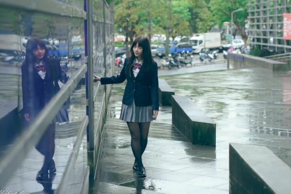 ベッキー   台湾正妹Becky实践大学校服写真，jk制服气质学妹清纯街拍第23张图片
