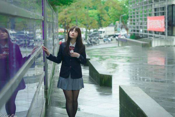ベッキー   台湾正妹Becky实践大学校服写真，jk制服气质学妹清纯街拍第32张图片