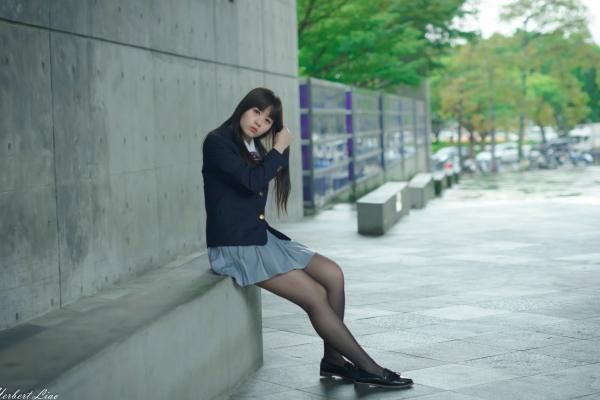 ベッキー   台湾正妹Becky实践大学校服写真，jk制服气质学妹清纯街拍第42张图片