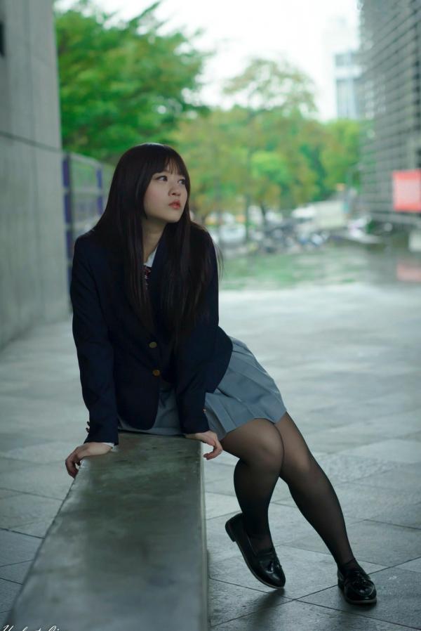 ベッキー   台湾正妹Becky实践大学校服写真，jk制服气质学妹清纯街拍第47张图片