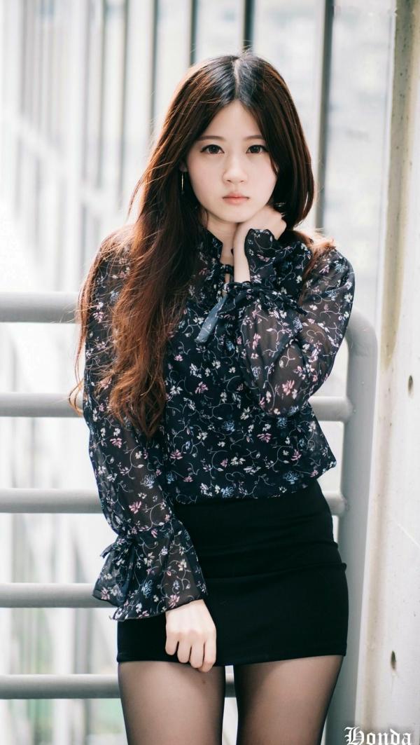 ベッキー   台湾美女Becky楼道职场写真，碎花OL衬衫搭配黑丝短裙，干练性感诱惑系列第6张图片