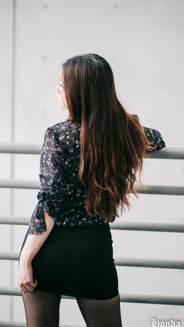 ベッキー   台湾美女Becky楼道职场写真，碎花OL衬衫搭配黑丝短裙，干练性感诱惑系列第16张图片