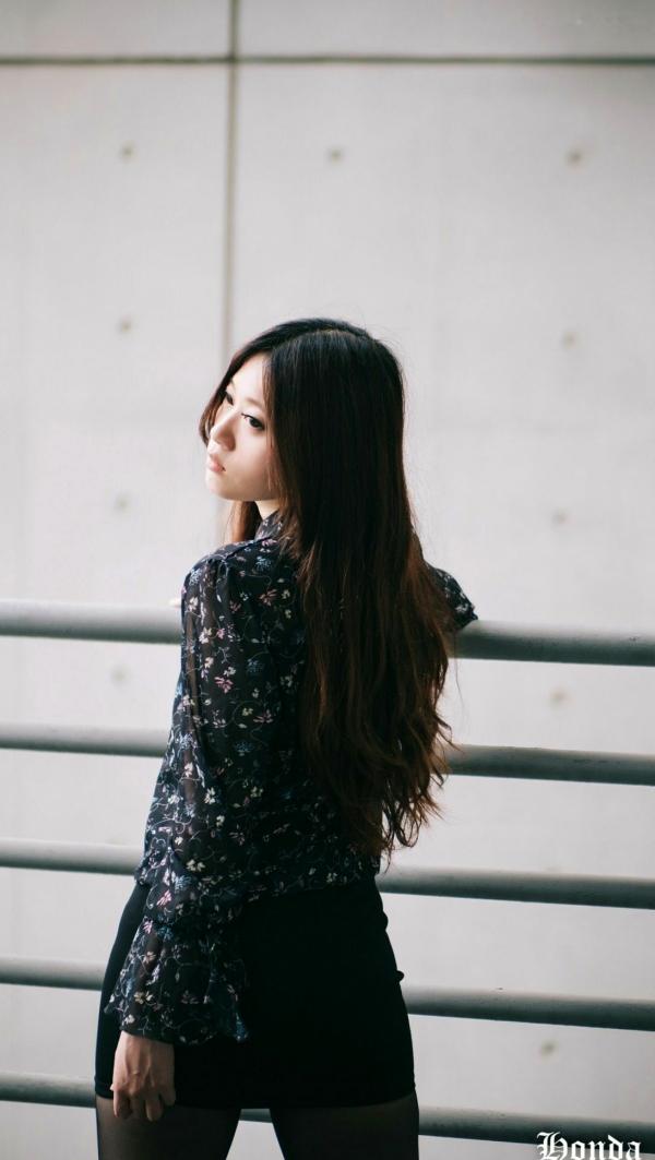 ベッキー   台湾美女Becky楼道职场写真，碎花OL衬衫搭配黑丝短裙，干练性感诱惑系列第17张图片