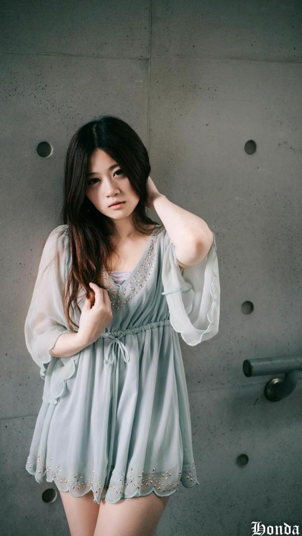 ベッキー   台湾美女Becky楼道职场写真，碎花OL衬衫搭配黑丝短裙，干练性感诱惑系列第24张图片