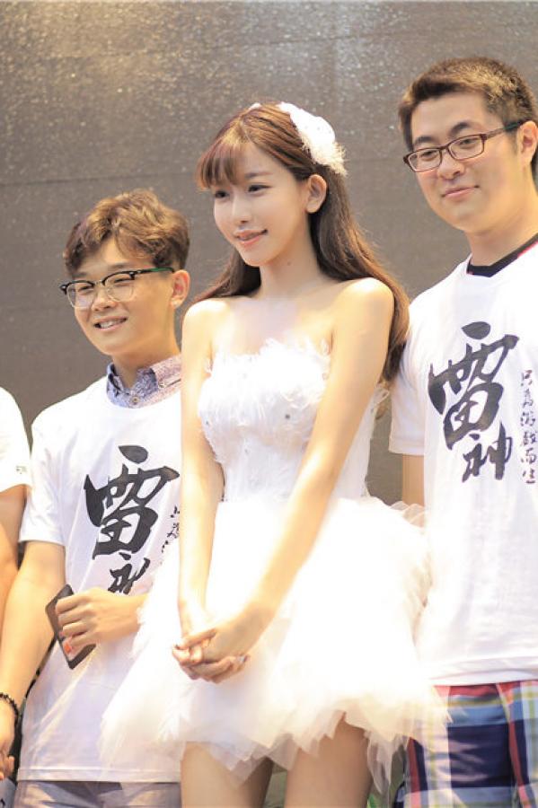 陈潇  陈潇 2015 Chinajoy 本届最美Showgirl第24张图片
