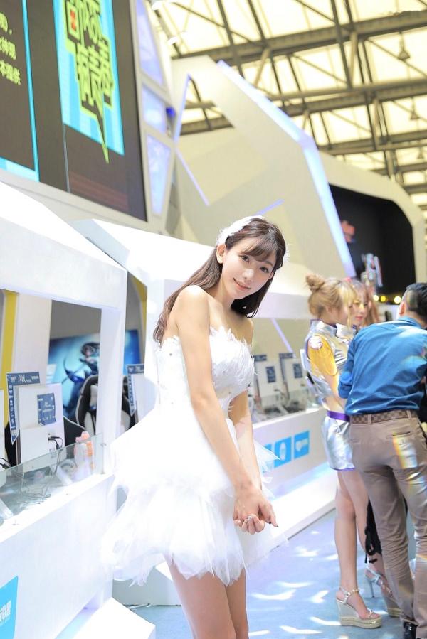 陈潇   台湾网红陈潇微博自拍写真合集：粉嫩甜美少女居家休闲风与生活日常精选第4张图片