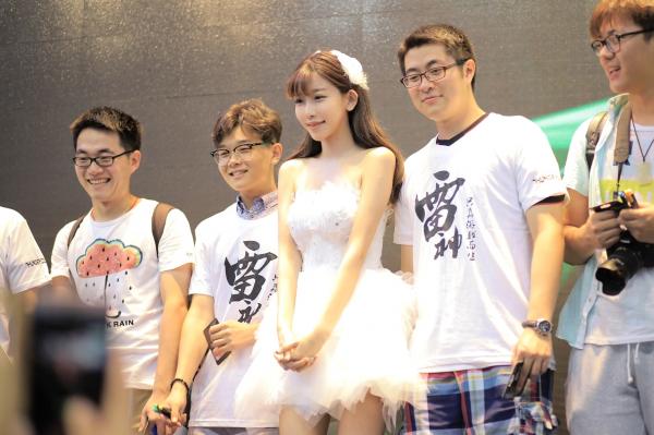陈潇   台湾网红陈潇微博自拍写真合集：粉嫩甜美少女居家休闲风与生活日常精选第10张图片