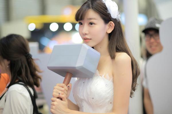 陈潇   台湾网红陈潇微博自拍写真合集：粉嫩甜美少女居家休闲风与生活日常精选第13张图片