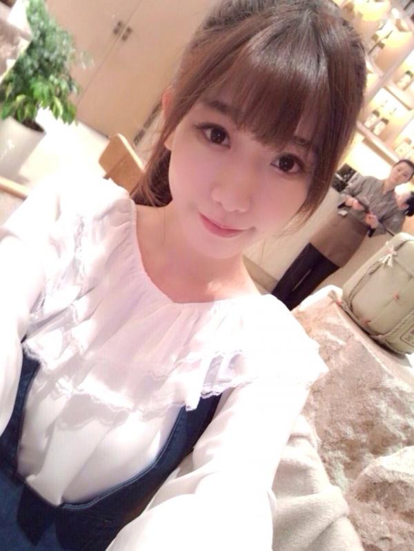 陈潇   台湾网红陈潇微博自拍写真合集：粉嫩甜美少女居家休闲风与生活日常精选第24张图片