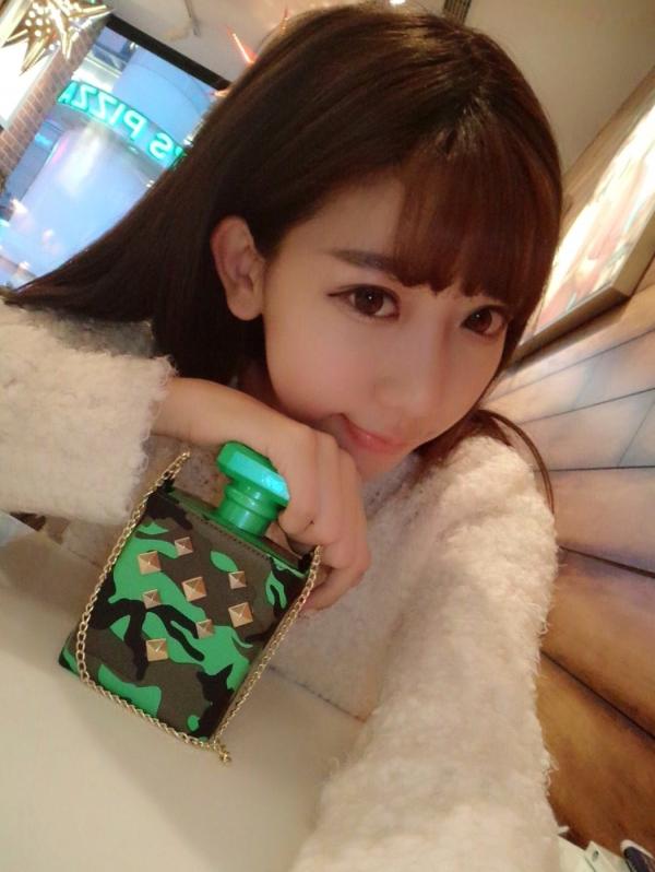 陈潇   台湾网红陈潇微博自拍写真合集：粉嫩甜美少女居家休闲风与生活日常精选第36张图片
