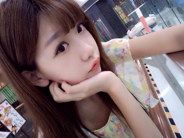 陈潇   台湾网红陈潇微博自拍写真合集：粉嫩甜美少女居家休闲风与生活日常精选第83张图片