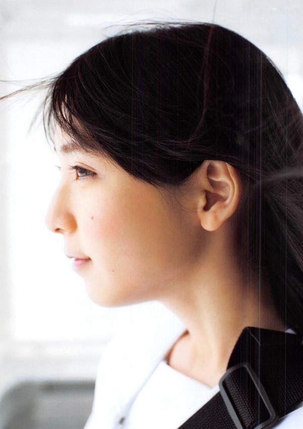 松岡菜摘 松冈菜摘  PB写真集_松冈菜摘《Tsuishin》自然清新风格治愈系少女户外旅拍写真集[105P]第11张图片