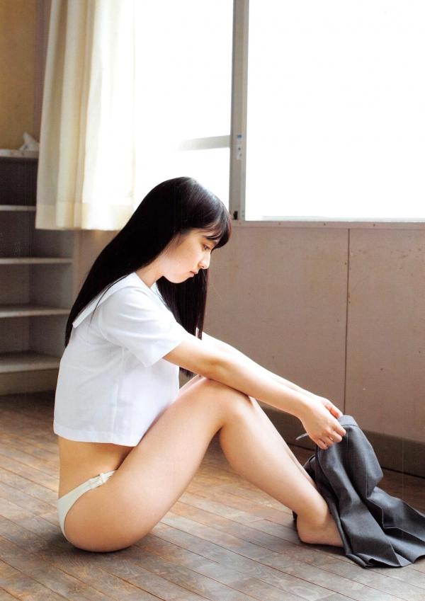 松岡菜摘 松冈菜摘  PB写真集_松冈菜摘《Tsuishin》自然清新风格治愈系少女户外旅拍写真集[105P]第17张图片
