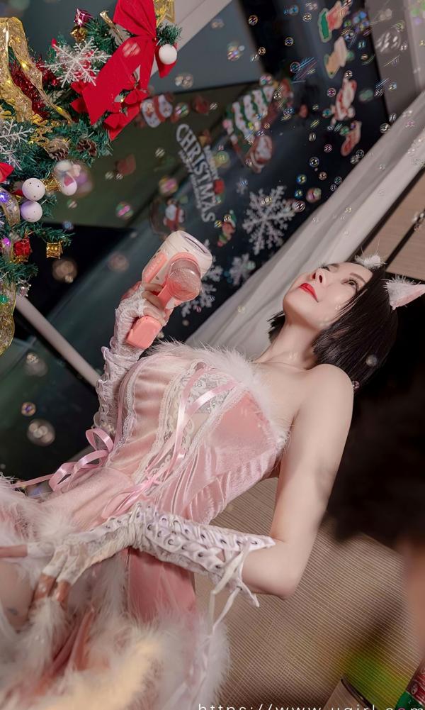 张杨果而 张杨果而  UGirlsApp尤果圈爱尤物-2482-果儿-《圣诞恋曲》第25张图片
