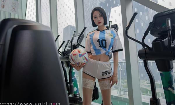 张杨果而 张杨果而  UG尤果圈果儿《共度世界杯》：足球宝贝阿根廷球衣健身房写真，蕾丝长筒袜尽显冷艳诱惑第23张图片