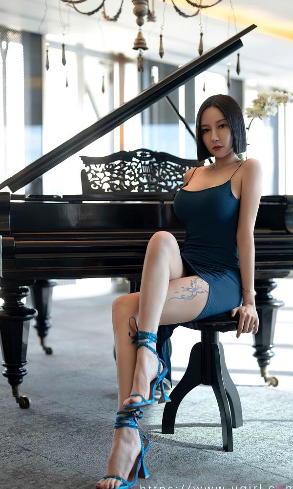 张杨果而 张杨果而  UGirlsApp尤果圈爱尤物-2448-果儿-《爱情乐章》：短发女神复古紧身裙写真，极致曼妙曲线演绎优雅诱惑第12张图片