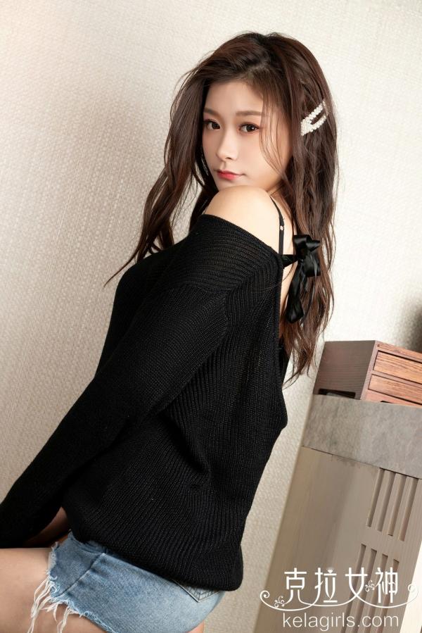 童菲 童菲  KelaGirls克拉女神-2019.06.24-菲菲-《翘臀之翼》室内私房性感写真，黑色针织上衣搭配白色丁字裤诱惑尽显，绝美曲线令人心动第10张图片