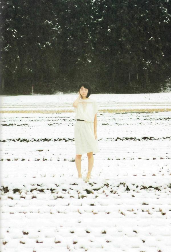 生駒里奈 生驹里奈  生驹里奈《君の足跡》写真精选：海边校园清纯校服主题，元气少女治愈系影像第28张图片