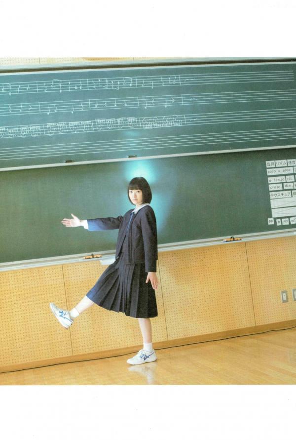 生駒里奈 生驹里奈  生驹里奈《君の足跡》写真精选：海边校园清纯校服主题，元气少女治愈系影像第32张图片