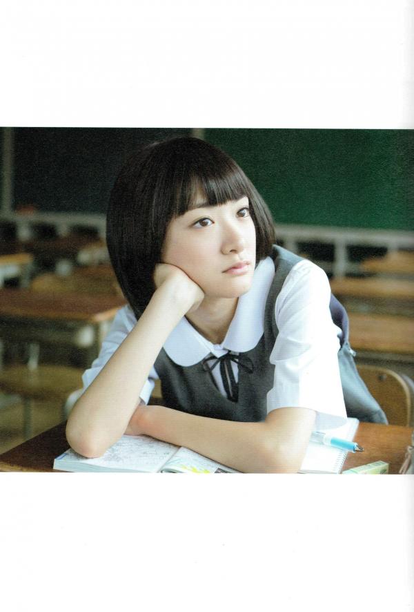 生駒里奈 生驹里奈  生驹里奈《君の足跡》写真精选：海边校园清纯校服主题，元气少女治愈系影像第40张图片