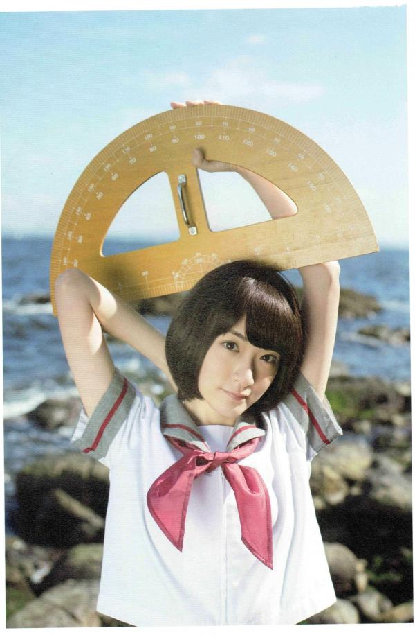 生駒里奈 生驹里奈  生驹里奈《君の足跡》写真精选：海边校园清纯校服主题，元气少女治愈系影像第45张图片