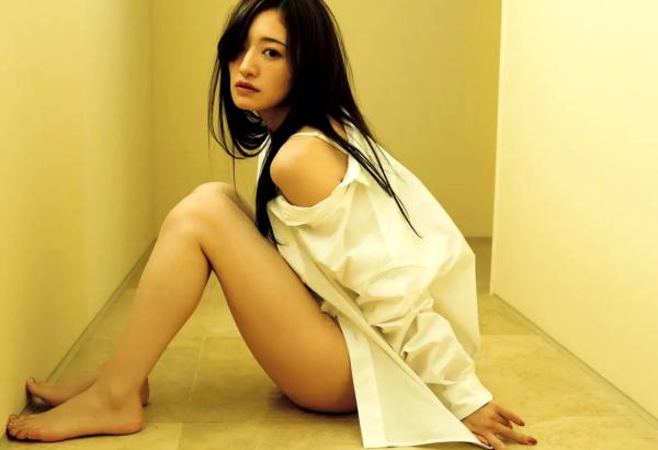 中田花奈   中田花奈 - 春艶费洛蒙：日本女神私房大尺度与沙滩比基尼性感写真第8张图片