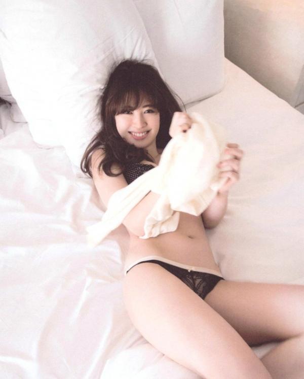 小嶋陽菜 小岛阳菜  PB写真集_小嶋陽菜《Dou Suru どうする？》泳池黑丝诱惑与湿身写真，尽显气质女神性感风采 [142P]第94张图片