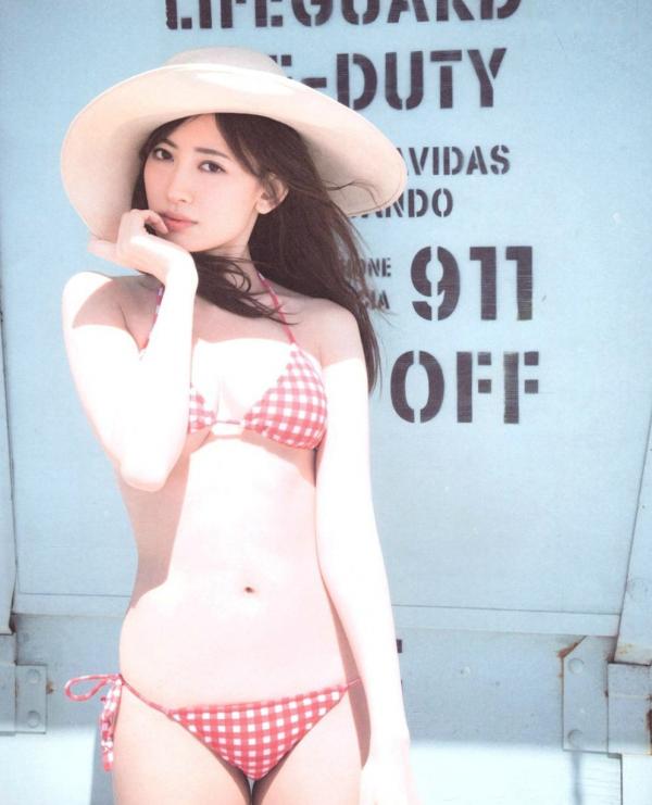 小嶋陽菜 小岛阳菜  PB写真集_小嶋陽菜《Dou Suru どうする？》泳池黑丝诱惑与湿身写真，尽显气质女神性感风采 [142P]第103张图片