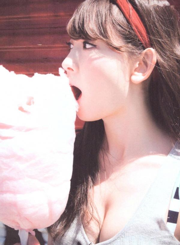 小嶋陽菜 小岛阳菜  PB写真集_小嶋陽菜《Dou Suru どうする？》泳池黑丝诱惑与湿身写真，尽显气质女神性感风采 [142P]第136张图片