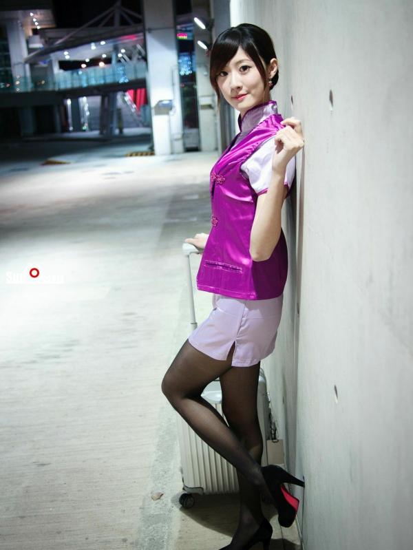 林茉晶 茉晶  台湾正妹林茉晶制服诱惑写真集，机车女警与职业空姐的多重魅力演绎第26张图片