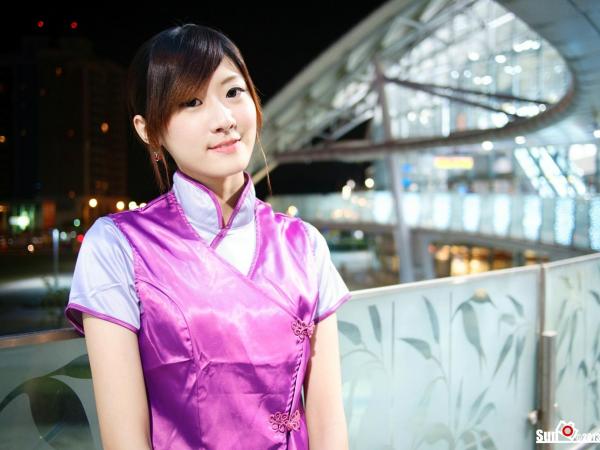 林茉晶 茉晶  台湾正妹林茉晶制服诱惑写真集，机车女警与职业空姐的多重魅力演绎第35张图片