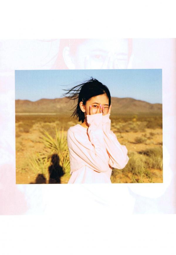 堀未央奈   PB写真集_堀未央奈《君らしさ》：私房居家时尚与高清沙漠户外美拍第20张图片