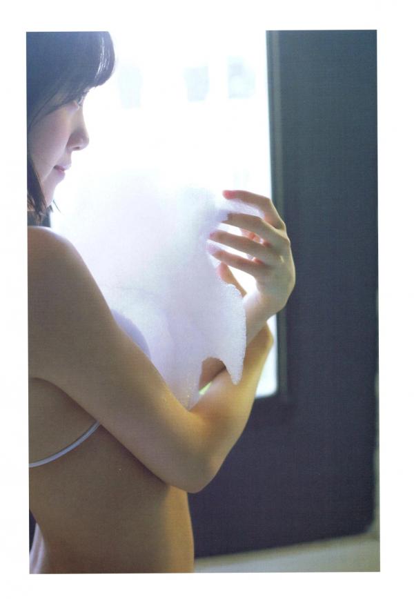 堀未央奈   PB写真集_堀未央奈《君らしさ》：私房居家时尚与高清沙漠户外美拍第76张图片