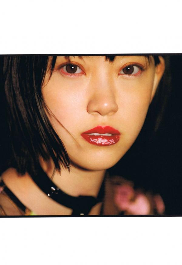 堀未央奈   PB写真集_堀未央奈《君らしさ》：私房居家时尚与高清沙漠户外美拍第86张图片