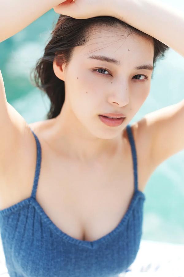 相楽伊織 相乐伊织 相楽伊織 - MADONNA 居家内衣与户外比基尼性感写真 [70P]第4张图片