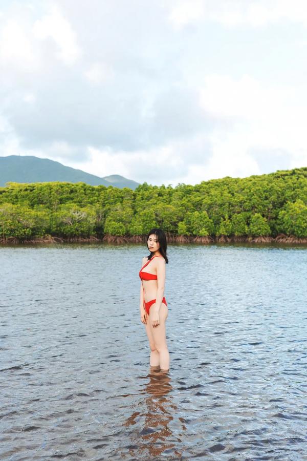 相楽伊織 相乐伊织 相楽伊織 - MADONNA 居家内衣与户外比基尼性感写真 [70P]第25张图片