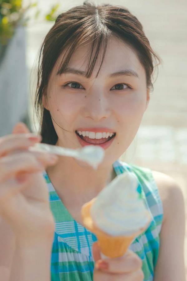 相楽伊織 相乐伊织 《相楽伊織 - more and more》日本女神泳池比基尼与清爽私房写真集第8张图片