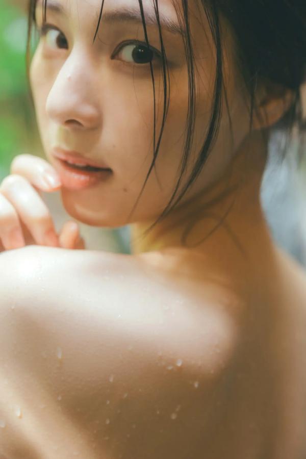 相楽伊織 相乐伊织 《相楽伊織 - more and more》日本女神泳池比基尼与清爽私房写真集第77张图片