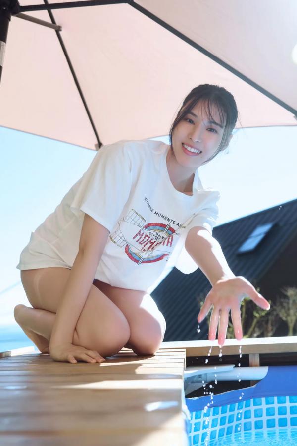 相楽伊織 相乐伊织 相楽伊織 - Our Life 阳光泳池比基尼与清纯浴室性感写真第52张图片