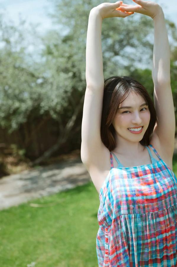 相楽伊織 相乐伊织 相楽伊織 - Summer Vibes 日本夏日清新比基尼与家居性感写真第2张图片