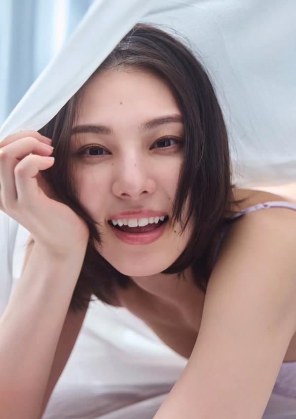 相楽伊織 相乐伊织  相乐伊织 - 背中から抱きしめて，清新短发女神私房写真，性感比基尼秀曼妙身材，诱惑泳装美图精选第12张图片