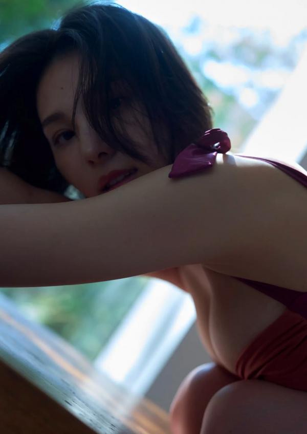 相楽伊織 相乐伊织  相乐伊织 - 背中から抱きしめて，清新短发女神私房写真，性感比基尼秀曼妙身材，诱惑泳装美图精选第34张图片