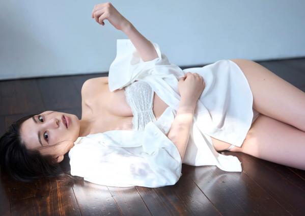 相楽伊織 相乐伊织  相乐伊织 - 背中から抱きしめて，清新短发女神私房写真，性感比基尼秀曼妙身材，诱惑泳装美图精选第42张图片