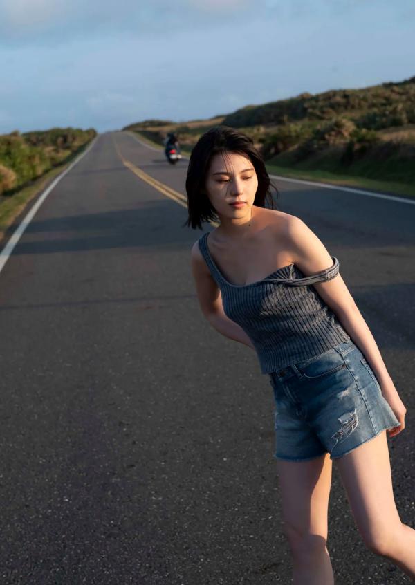相楽伊織 相乐伊织  相楽伊織 - RE浮泳夢 - FEM All Another Edition - 清新短发泳装写真，海边花丛浪漫柔情，撩人气质迷人曲线，性感私房大片第51张图片