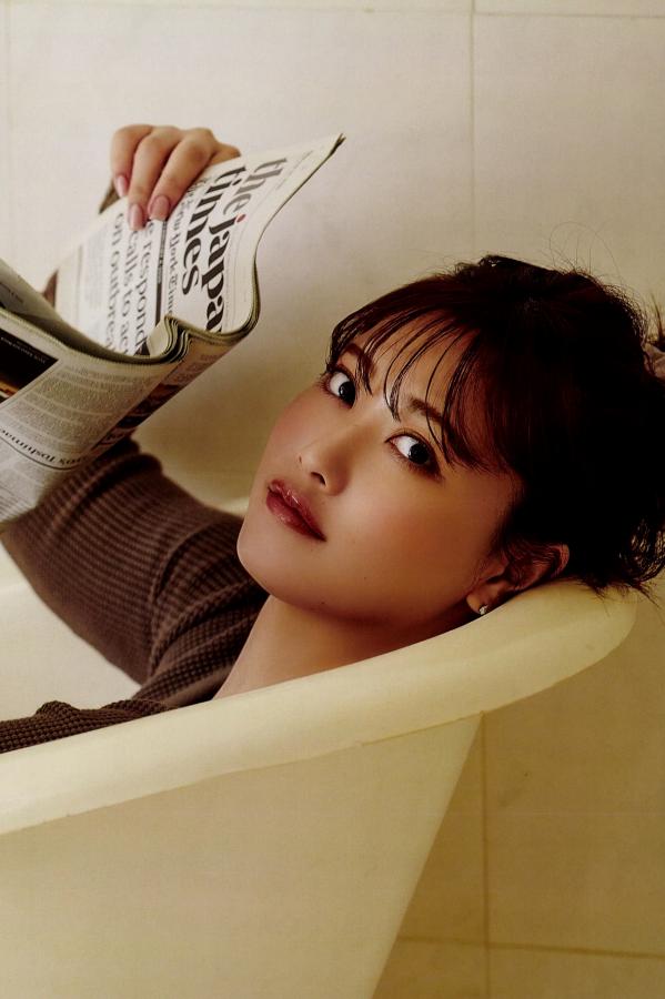 伊藤純奈 伊藤纯奈 伊藤純奈写真集COIN 户外阳光泳装性感甜美 [97P]第11张图片