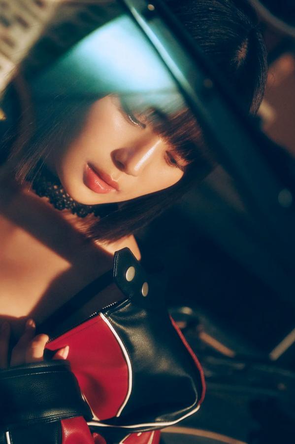 北野瑠華 北野瑠华 《北野瑠華 - Shape of My Heart》复古内衣美腿与机车野性性感写真第30张图片