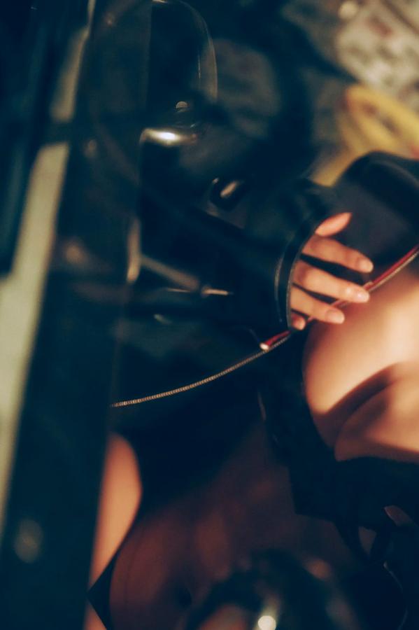 北野瑠華 北野瑠华 《北野瑠華 - Shape of My Heart》复古内衣美腿与机车野性性感写真第32张图片